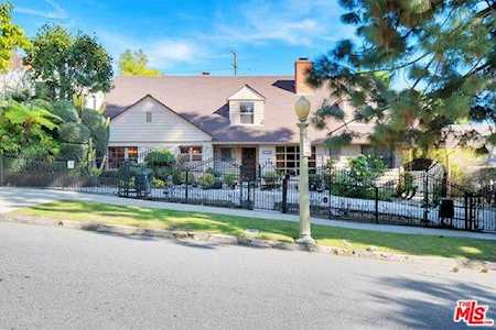 2420 Glendower Avenue Los Angeles, CA 90027