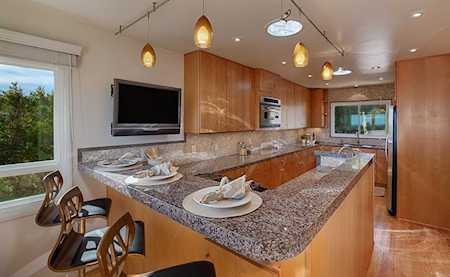 945 Garcia Rd Santa Barbara, CA 93103
