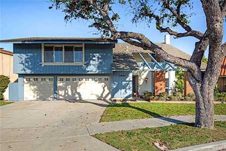 3991 Myra Avenue Los Alamitos, CA 90720