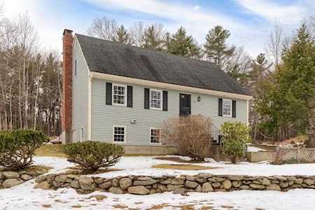 32 Lakeside Drive Groton, MA 01450