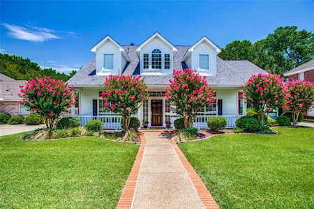 3114 Oakview Drive Hurst, TX 76054
