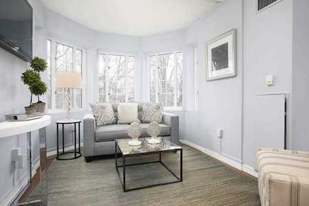 20 Chapel St #B606 Brookline, MA 02446