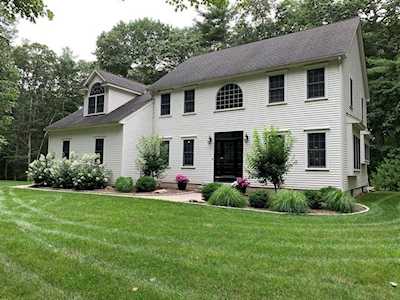 11 Bramble Path Stow, MA 01775