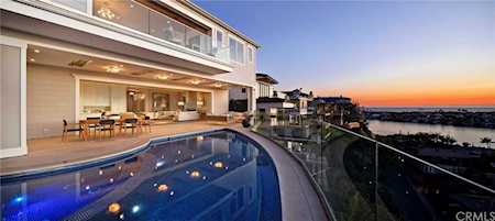301 Carnation Avenue Corona Del Mar, CA 92625