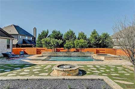 345 Aspen Dr Austin, TX 78737