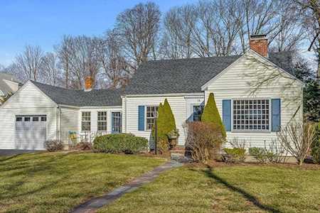 14 Burnside Rd Needham, MA 02494
