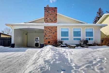100 Silverview Way NW Calgary, AB T3B 3K1