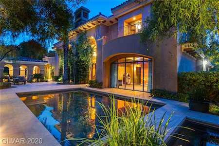 2304 Pearl Crest St Las Vegas, NV 89134