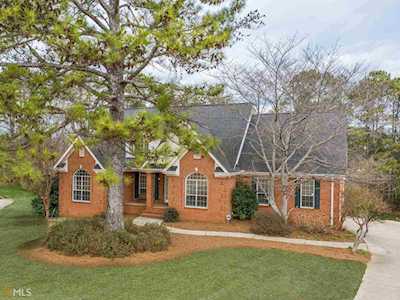 1126 Sutton Dr Mcdonough, GA 30252