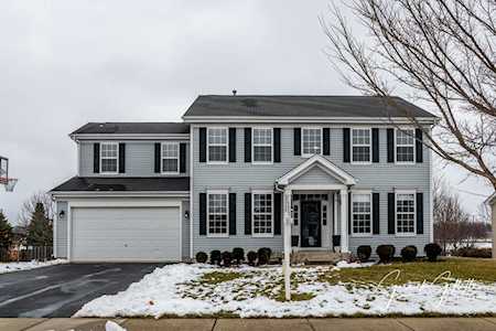 2572 Robert Ln Montgomery, IL 60538