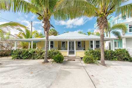 104 Magnolia Ave Anna Maria, FL 34216