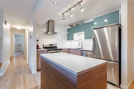 11624 Oakfield Drive SW Calgary, AB T2W 5K2
