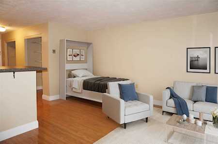 35 Andrew St #5 Manchester, NH 03104