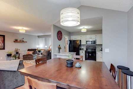 4186 S Meadowlark Road Eagan, MN 55122