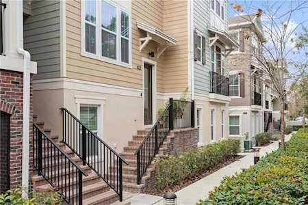 205 Queen Palm Court Altamonte Springs, FL 32701