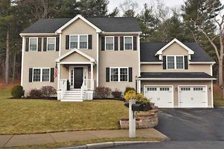 4 Alfred E Peterson Way Woburn, MA 01801