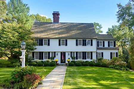 14 Plymouth Road Wellesley, MA 02481
