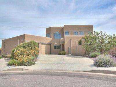 1915 Avenida Alturas NE Albuquerque, NM 87110