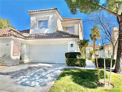 9240 Pitching Wedge Dr Las Vegas, NV 89134