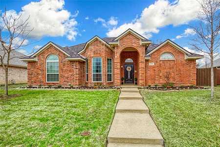 1021 Stanford Lane Lewisville, TX 75067