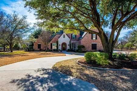 882 Saint James Court Fairview, TX 75069