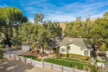 24823 Meadview Avenue Newhall, CA 91321