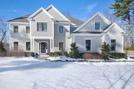 11 Hanover Rd Carlisle, MA 01741