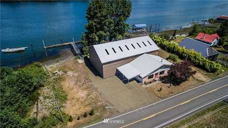 269 State Route 409 Cathlamet, WA 98612