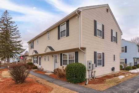 106 Lundberg St #1 Lowell, MA 01852