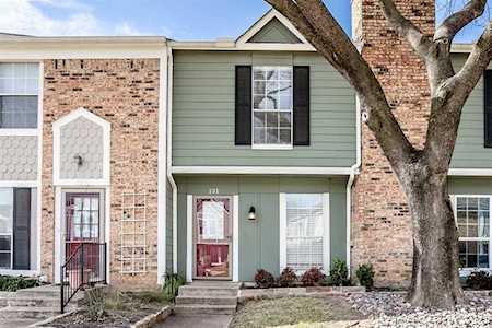 131 Surrey Lane Euless, TX 76039