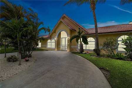 425 Anchorage Dr North Palm Beach, FL 33408