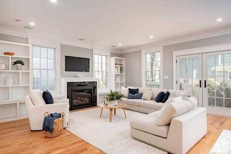 336 Newtonville Ave #3 Newton, MA 02460