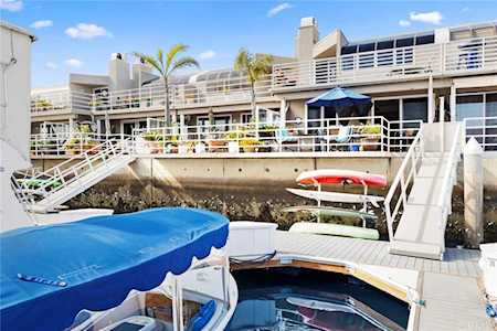 3312 Tempe Drive Huntington Beach, CA 92649