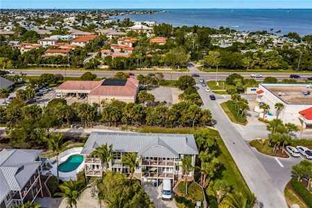 3814 6Th Avenue Holmes Beach, FL 34217