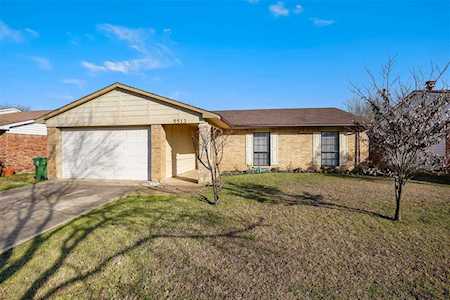 5513 Gibson Drive The Colony, TX 75056