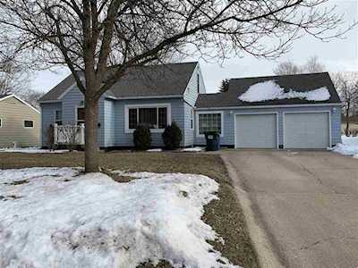 215 Highland Ave Portage, WI 53901