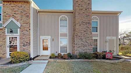 160 Merlin Way Euless, TX 76039