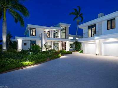 1045 Wittman Dr Fort Myers, FL 33919