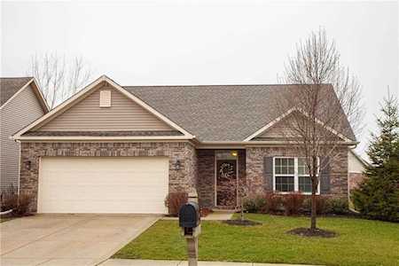 9740 Brook Wood Drive Mccordsville, IN 46055