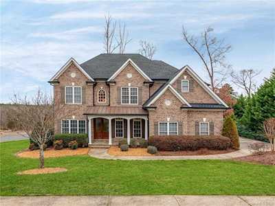 3918 Grovesner St Harrisburg, NC 28075
