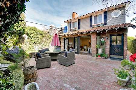 220 Via Koron Newport Beach, CA 92663