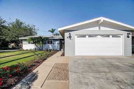 8091 Valencia Drive Huntington Beach, CA 92647