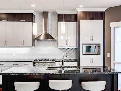 2430 24A Street SW #2 Calgary, AB T3E 1W1