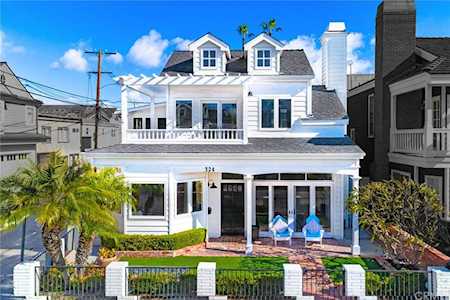 324 Diamond Avenue Newport Beach, CA 92662