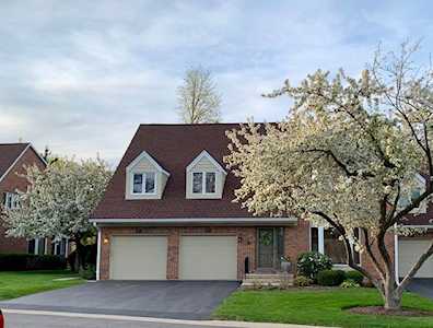 1653 N Belmont Ct Arlington Heights, IL 60004