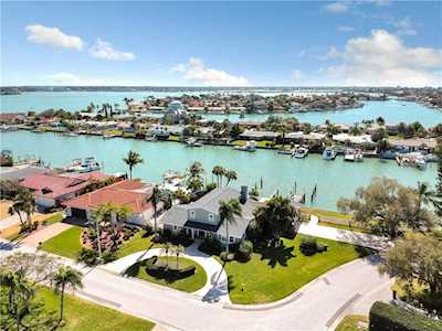 312 Belle Isle Ave Belleair Beach, FL 33786