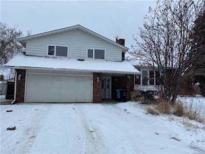 152 SILICA Place Fort Mcmurray, AB T9H 2Z8