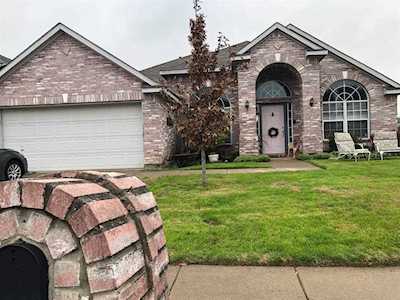 5717 Robins Way North Richland Hills, TX 76180