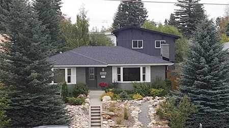 5616/5616G 37 Street SW Calgary, AB T3E 5M6