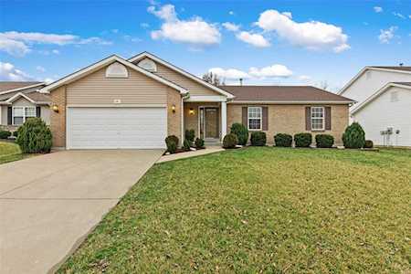 210 Ashford Oaks Dr Wentzville, MO 63385